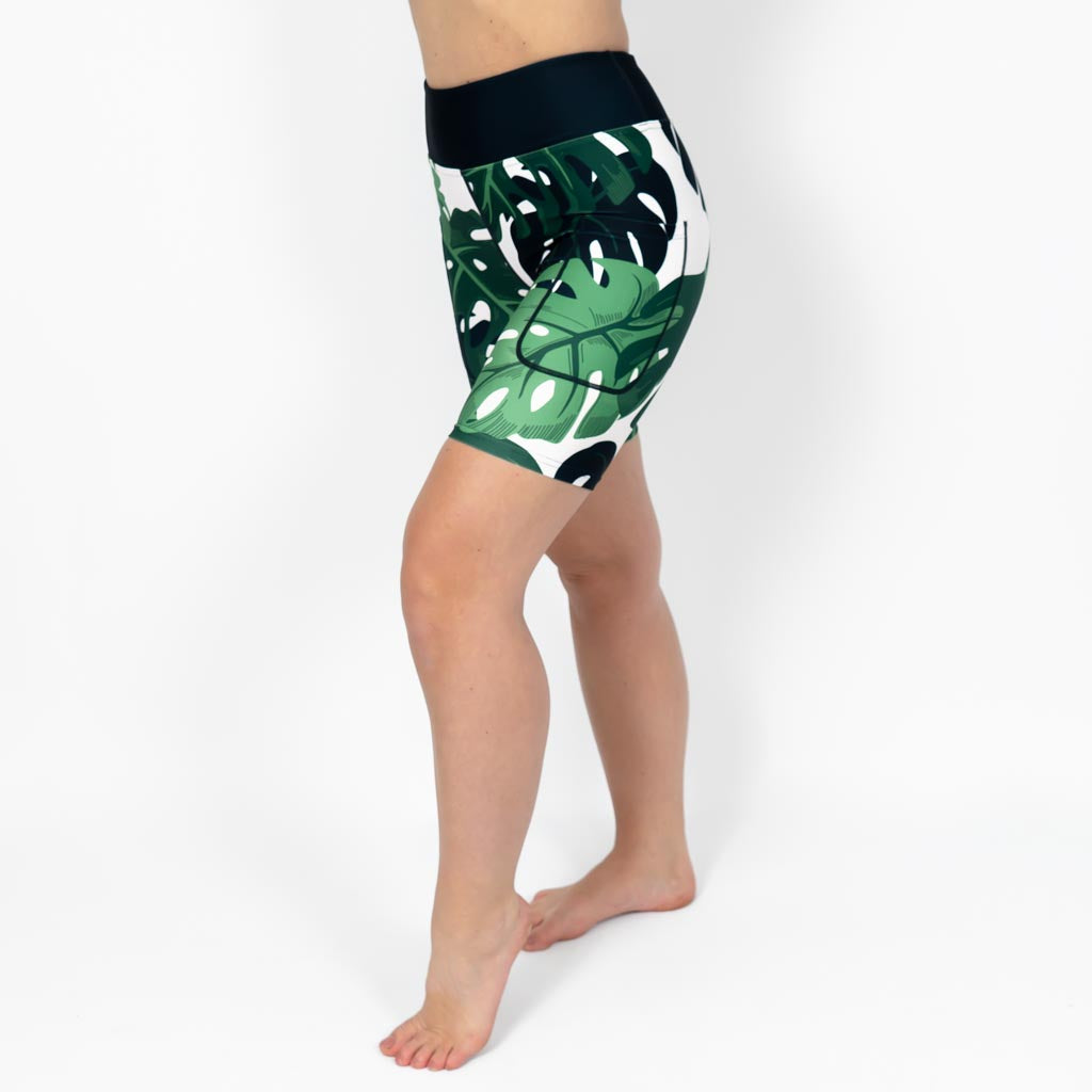 Monstera Shorts