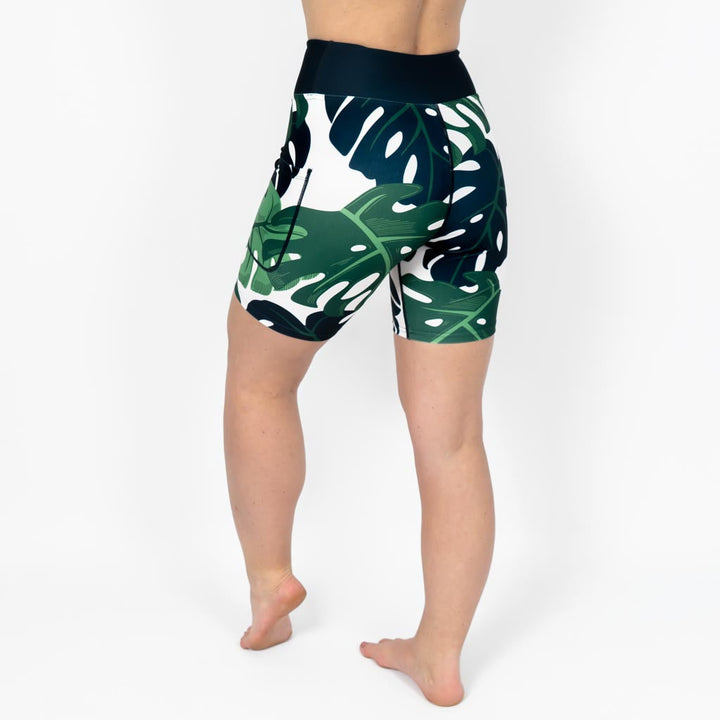 Monstera Shorts
