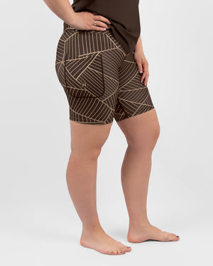 Model 5'9" | Size M