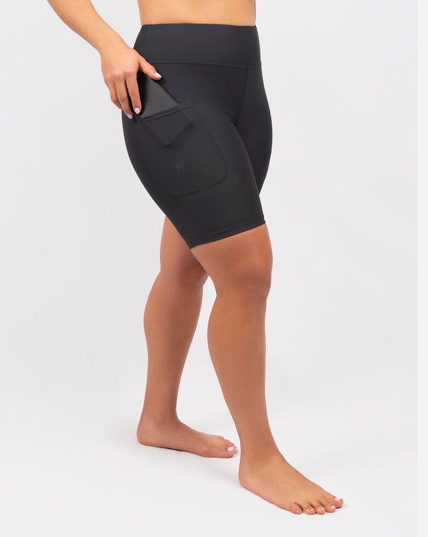 Model 5'4" | Size S