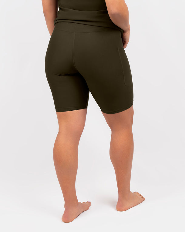 Model 5'4" | Size S