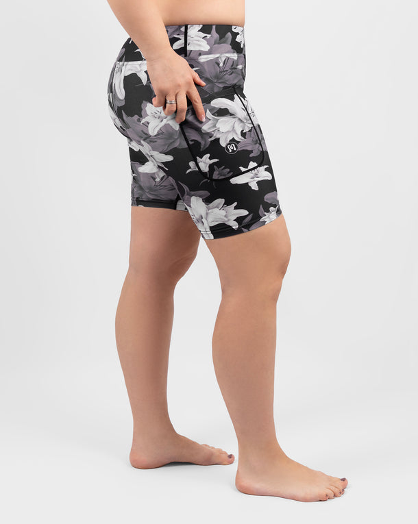 Model 5'9" | Size M