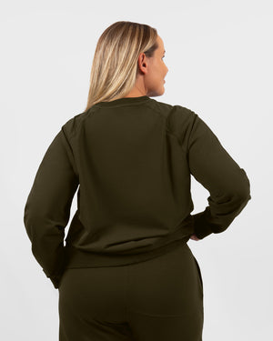Model 5'5" | Size M