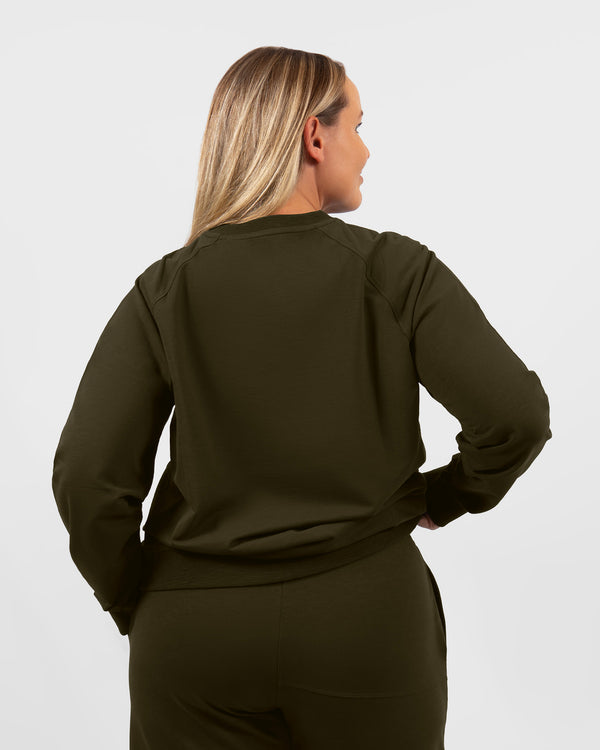 Model 5'5" | Size M