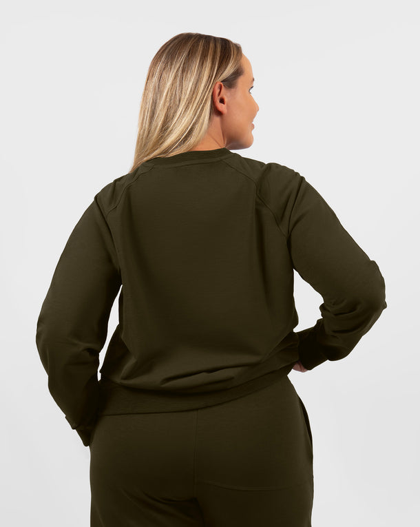 Model 5'5" | Size M