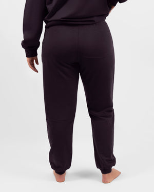 Model 5'5" | Size M