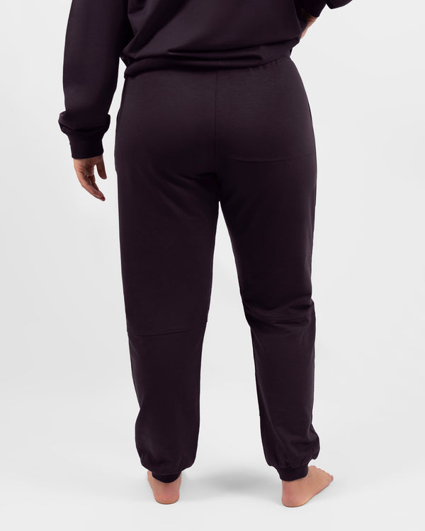 Model 5'5" | Size M