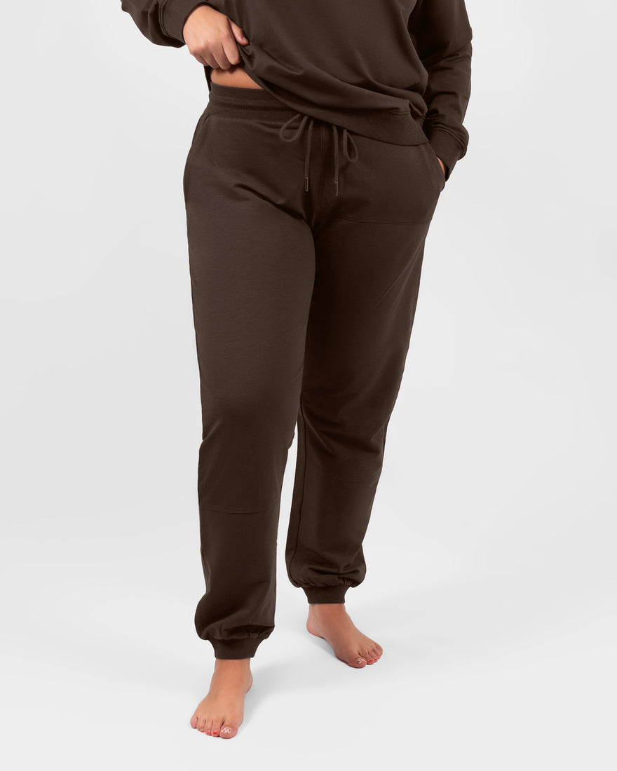 Model 5'5" | Size M