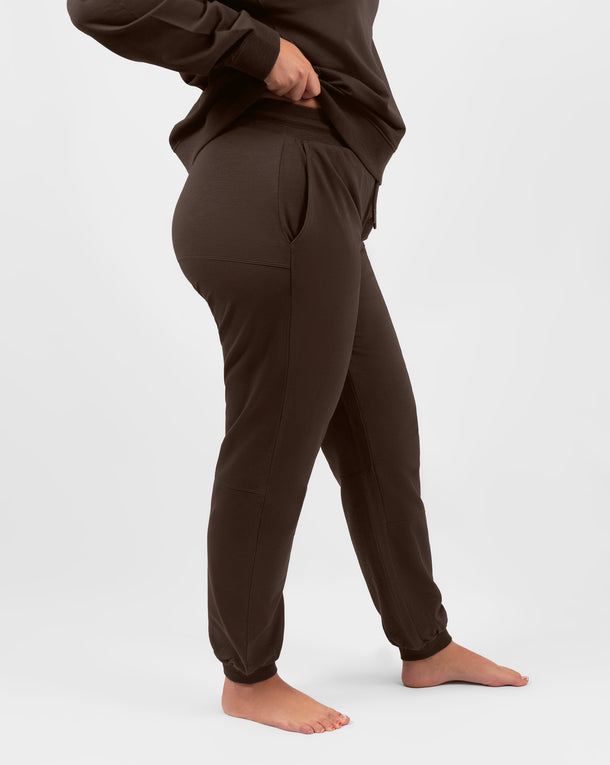 Model 5'5" | Size M
