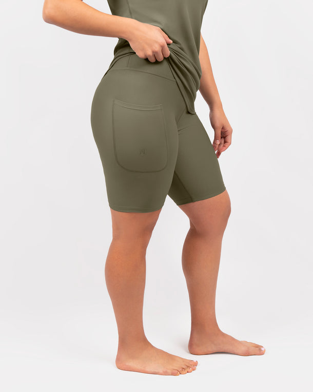 Model 5'4" | Size S