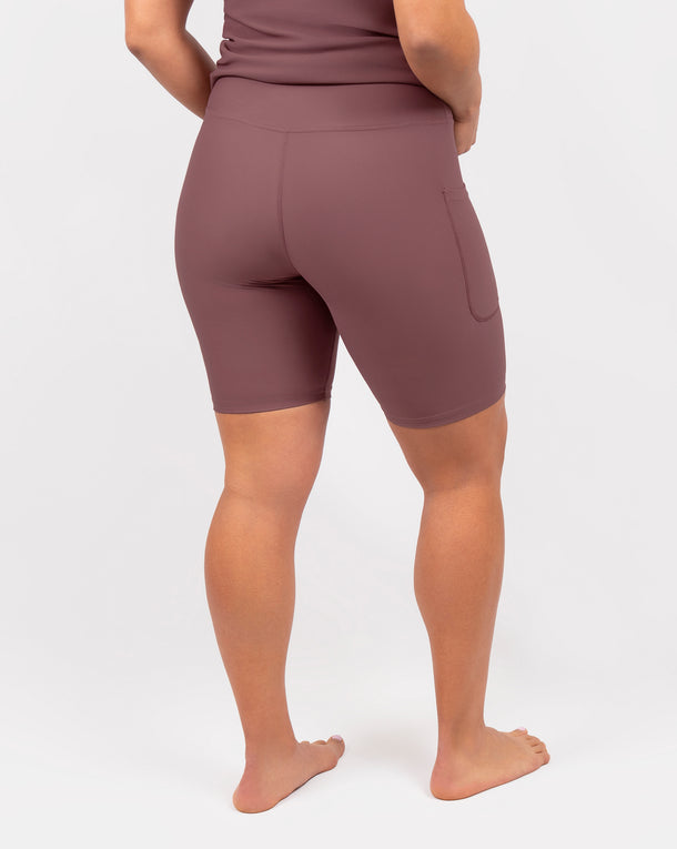 Model 5'4" | Size S