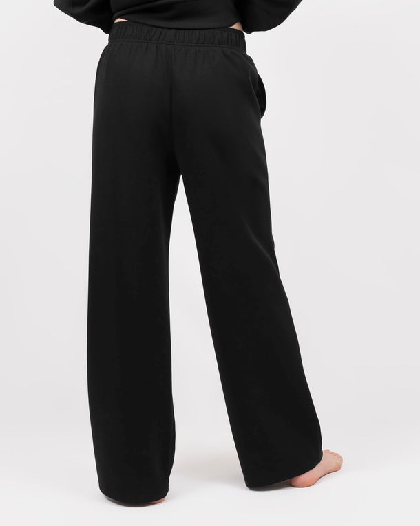 Model 5'9" | Size XS