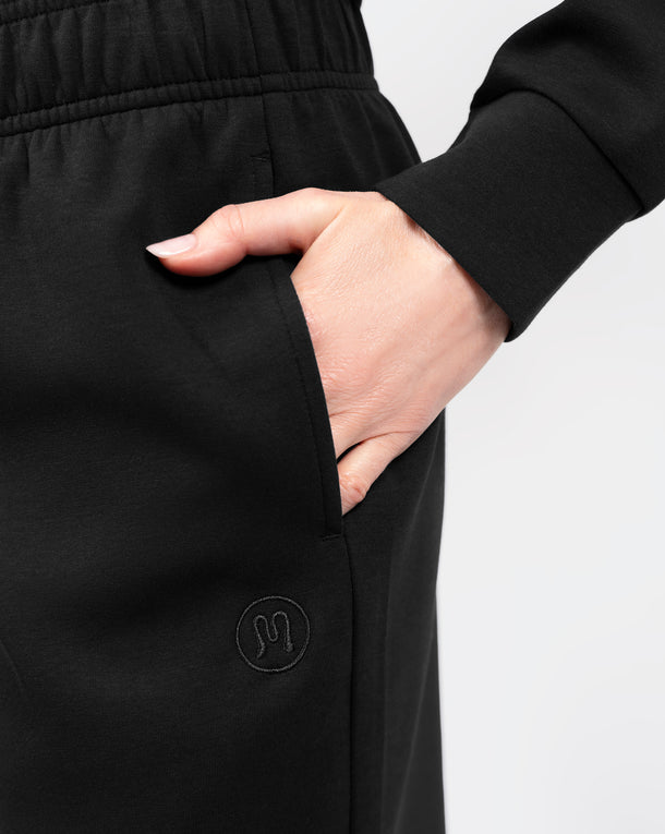 Model 5'9" | Size XS