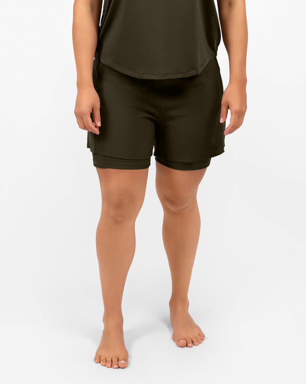 Model 5'4" | Size S 