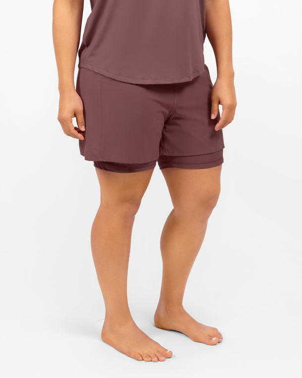 Model 5'4" | Size S 