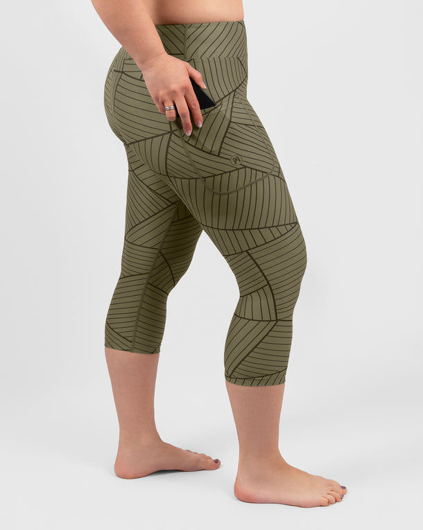 Model 5'9" | Size M