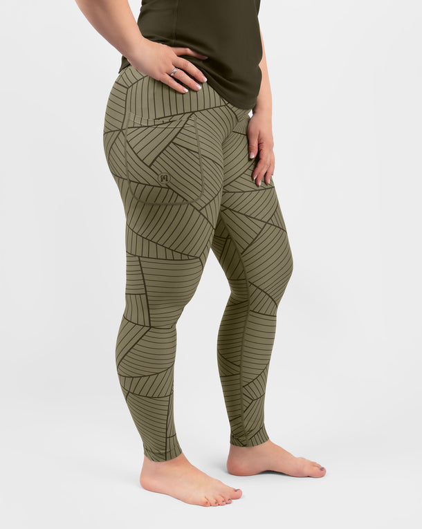 Model 5'9" | Size M