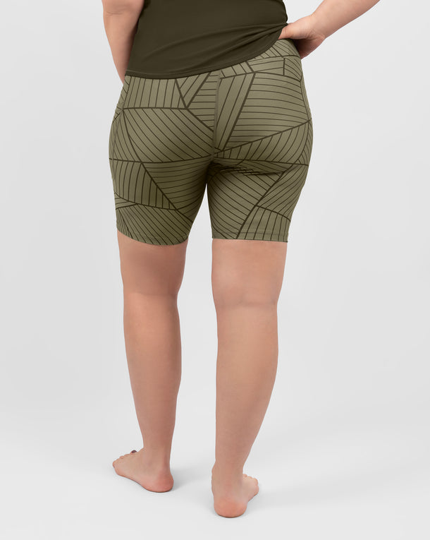 Model 5'9" | Size M