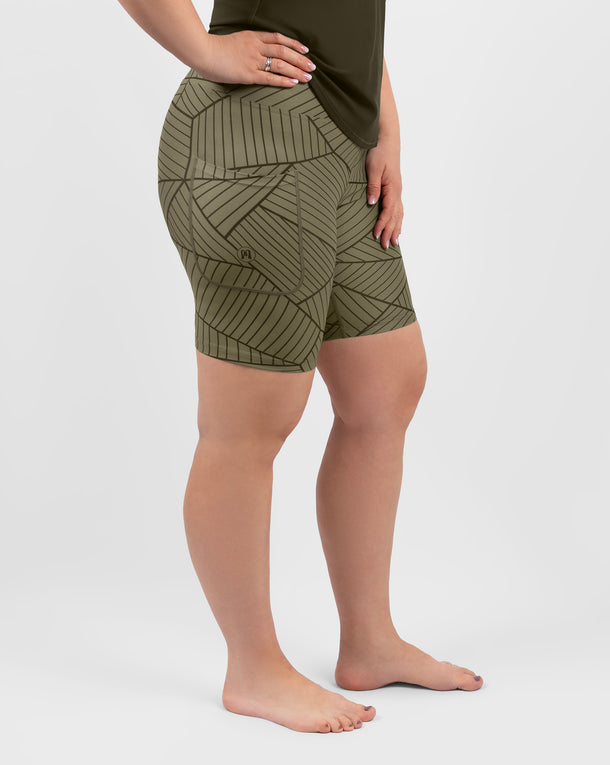Model 5'9" | Size M
