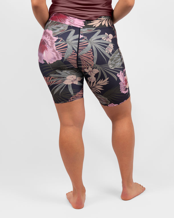 Model 5'4" | Size S