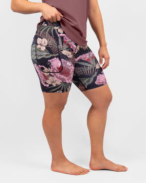 Model 5'4" | Size S