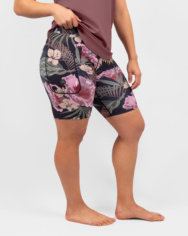 Model 5'4" | Size S
