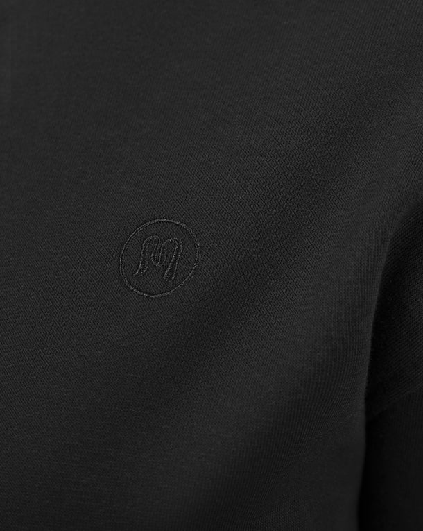 Model 5'5" | Size M