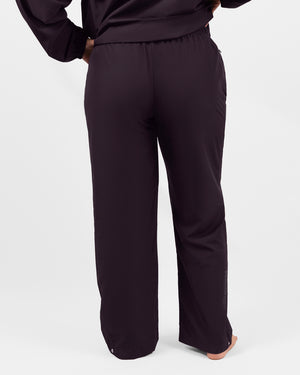 Model 5'5" | Size M