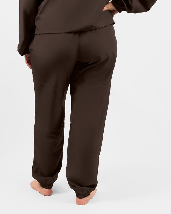 Model 5'4" | Size M