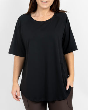 Mira Oversized Black T-Shirt