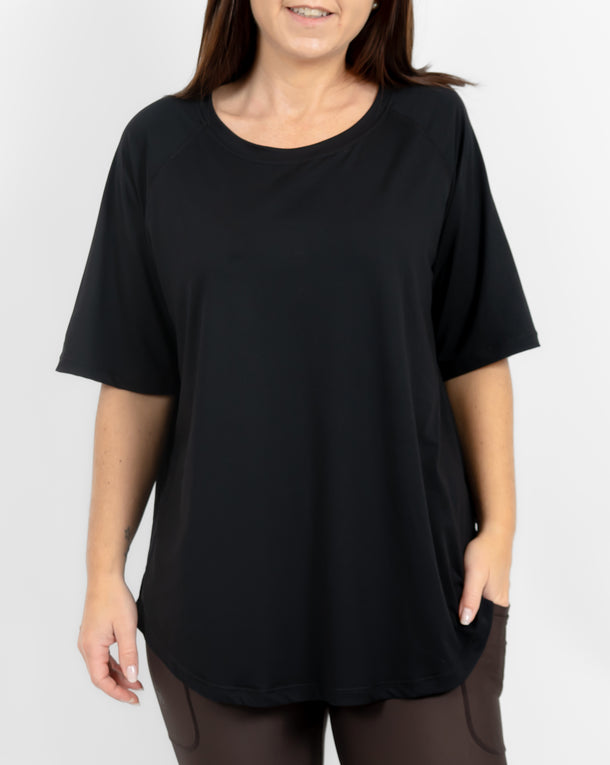 Mira Oversized Black T-Shirt