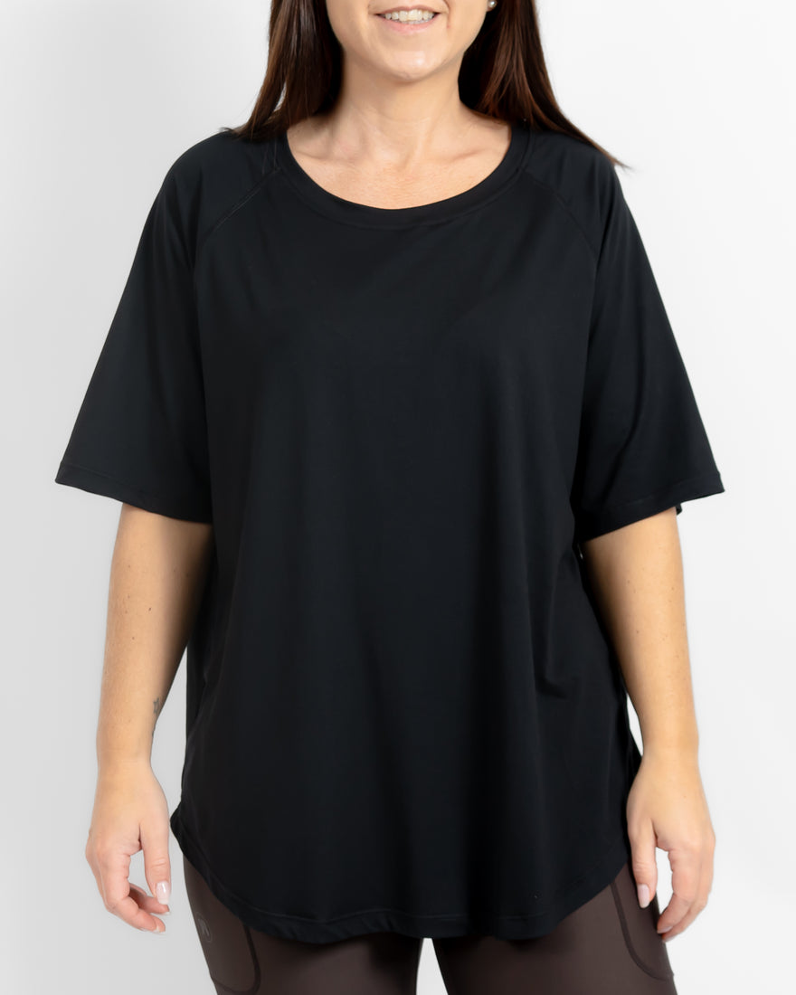 Mira Oversized Black T-Shirt