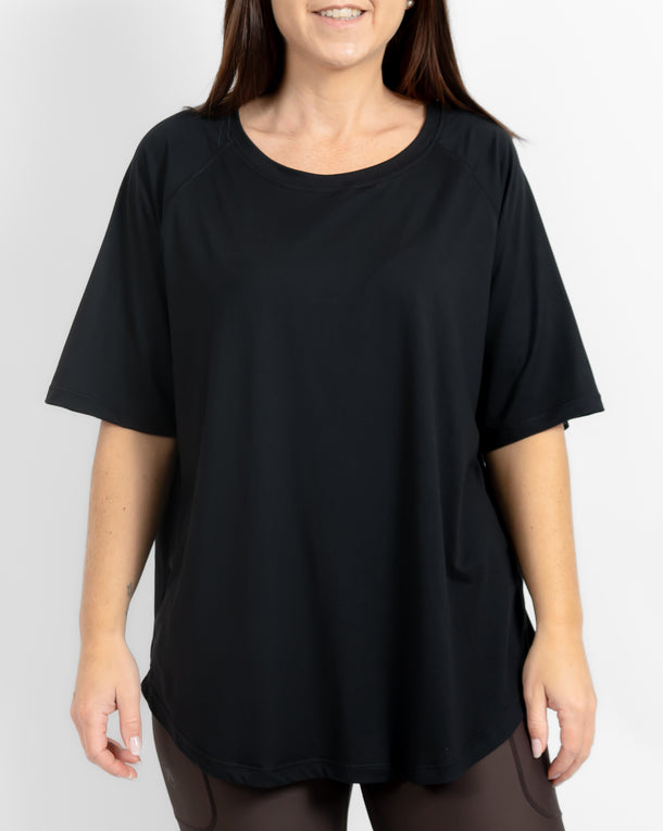 Mira Oversized Black T-Shirt