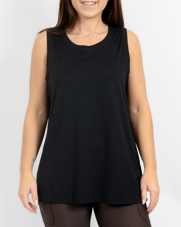 Mira Oversized Black Top