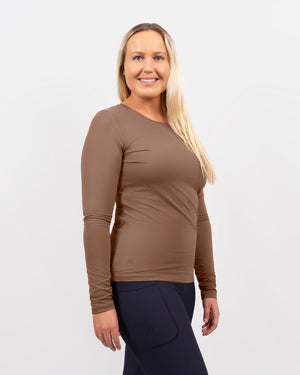 Model 5'5" | Size M