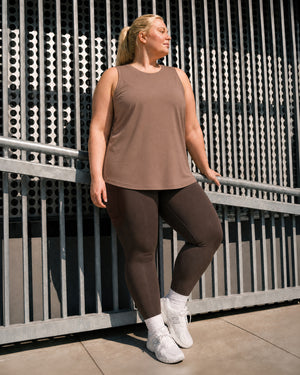 Model 5'5" | Size XL