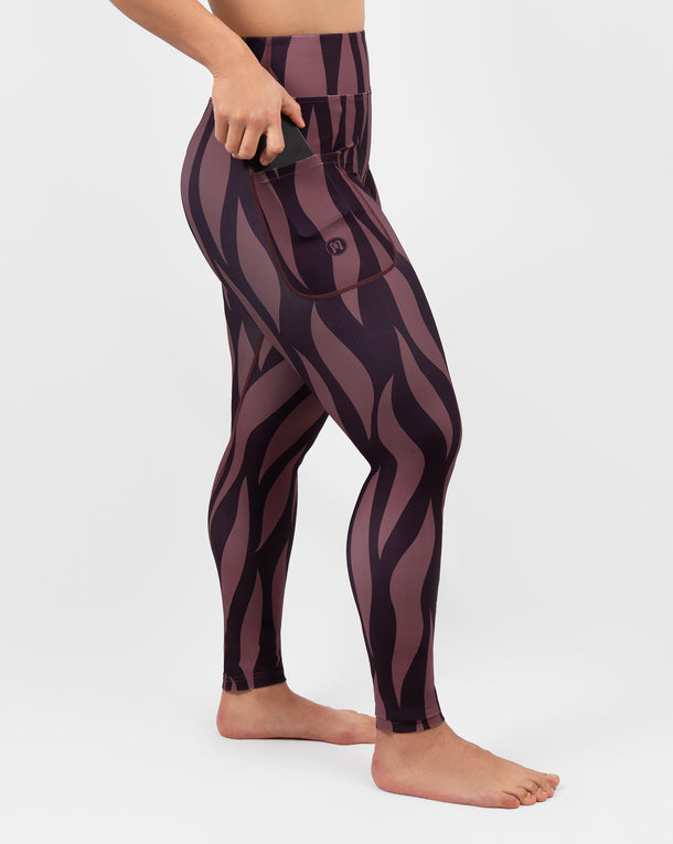Model 5'4" | Size S
