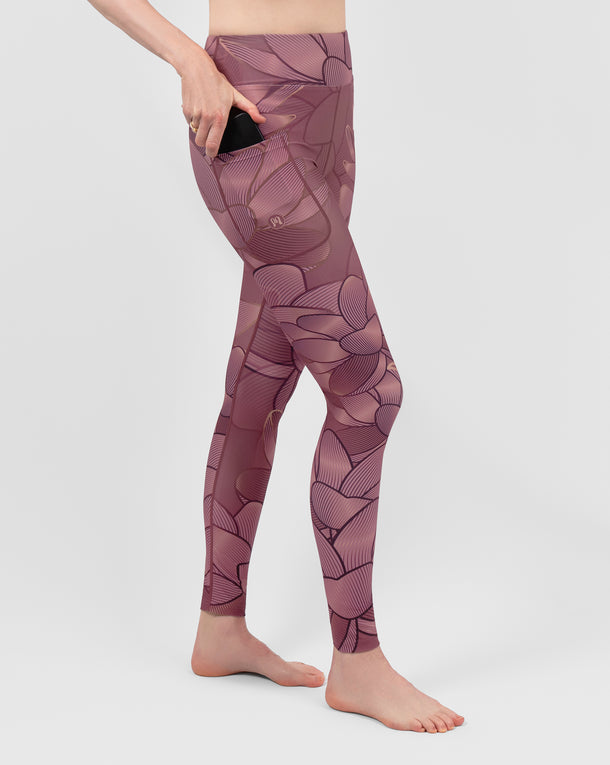 Model 5'9" | Size XS
