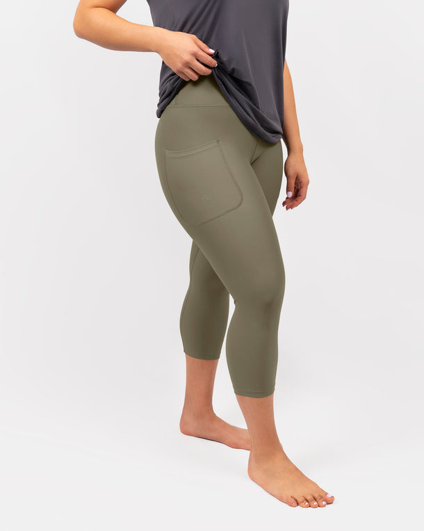 Model 5'4" | Size S 
