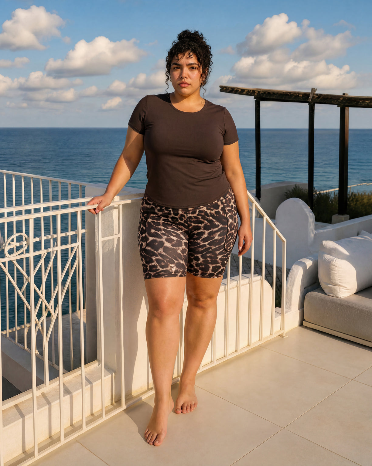 Model 5'5" | Size M