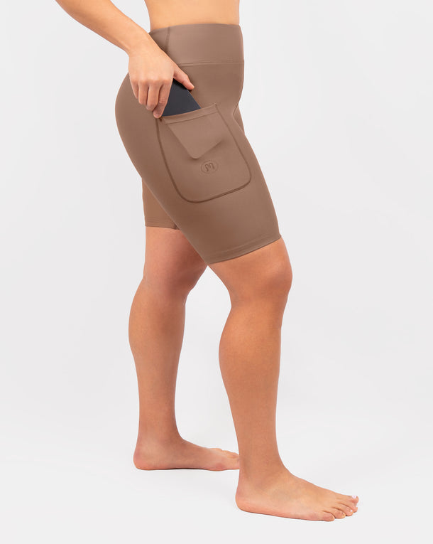 Model 5'4" | Size S 