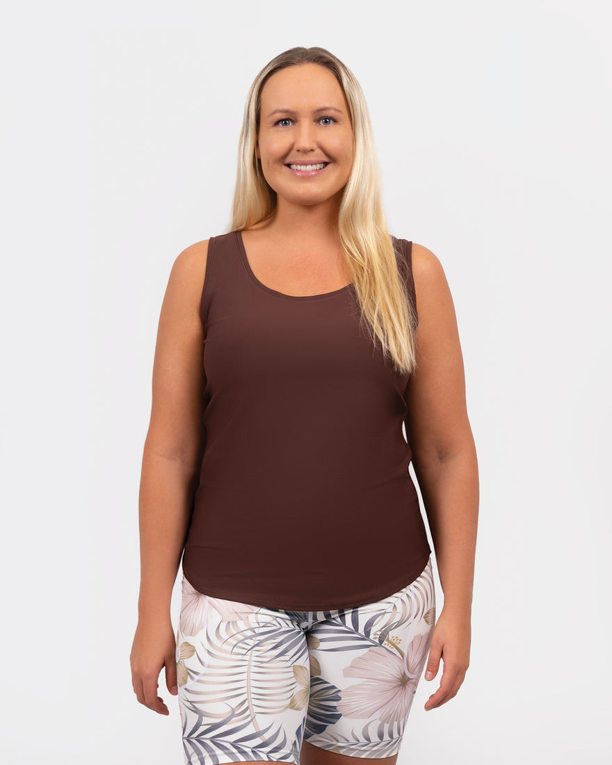 Model 5'5" | Size M