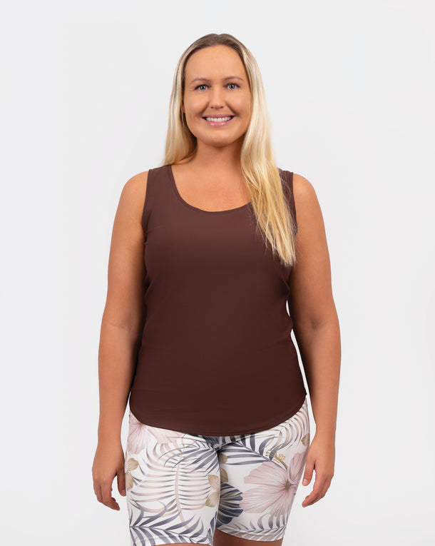 Model 5'5" | Size M