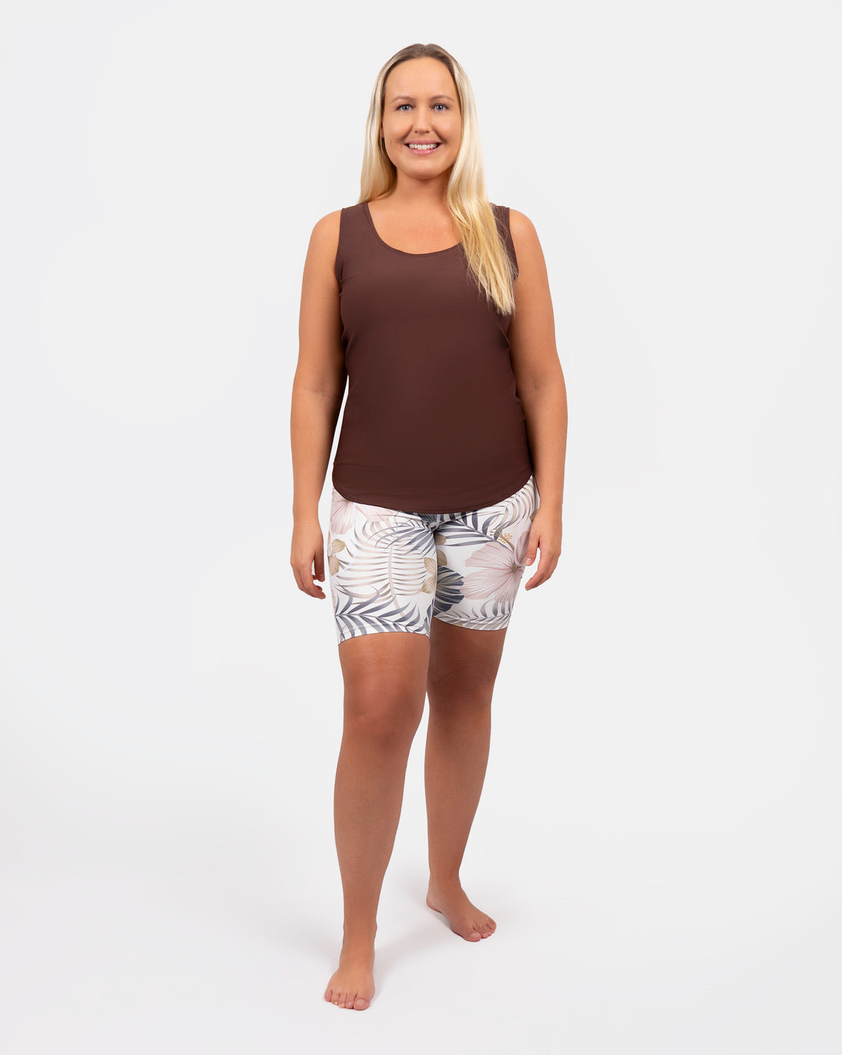 Model 5'5" | Size M