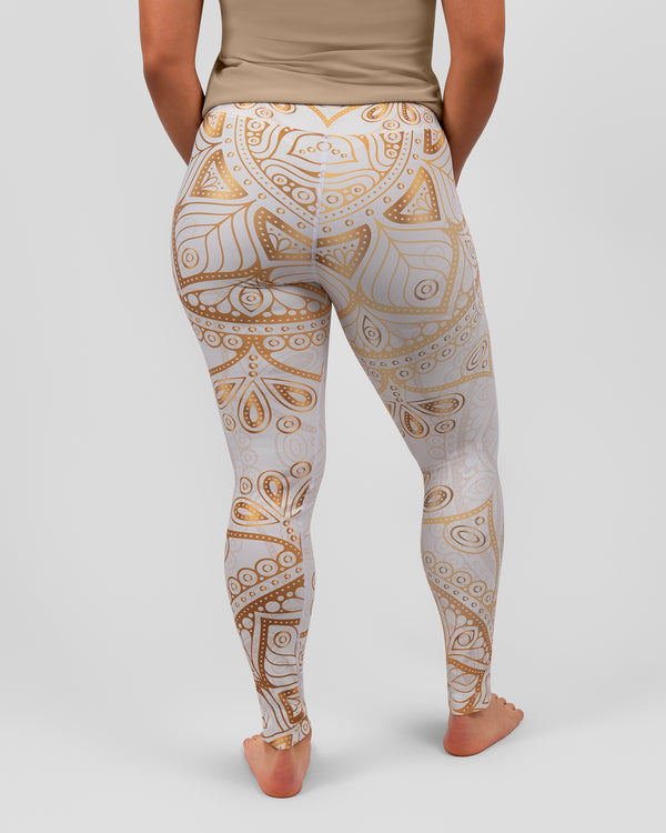 Model 5'4" | Size S
