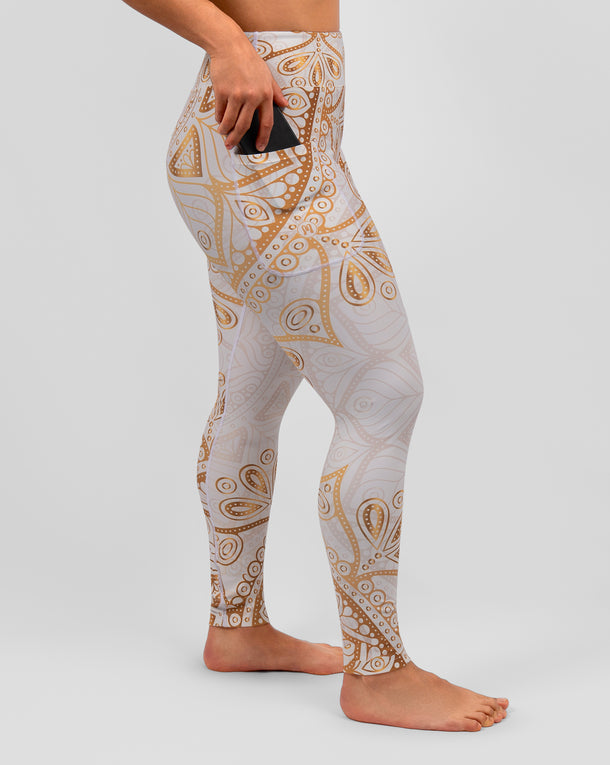 Model 5'4" | Size S